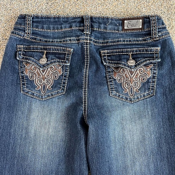 EARL Jean Capris Mid Rise Cuffed Embroidered Stretch Denim Women's 6 Dark Wash - Picture 4 of 5
